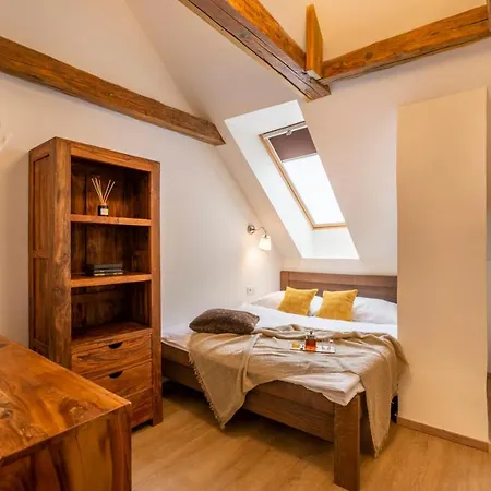 Masna 20 - Old Town 4*