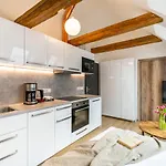 Masna 20 - Old Town Apart Otel 4*
